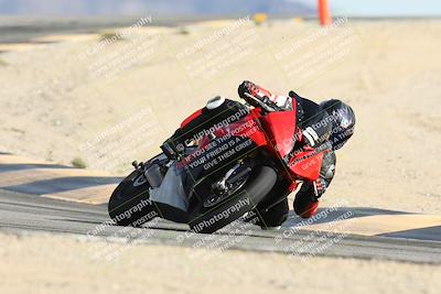 media/Nov-16-2025-Race Pace (Sun) [[8c5fa54630]]/Verified Riders/8-Turn 12 (120pm)/